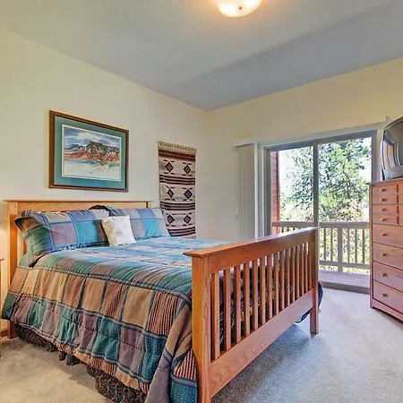127 Lookout Ridge Townhouse Vila